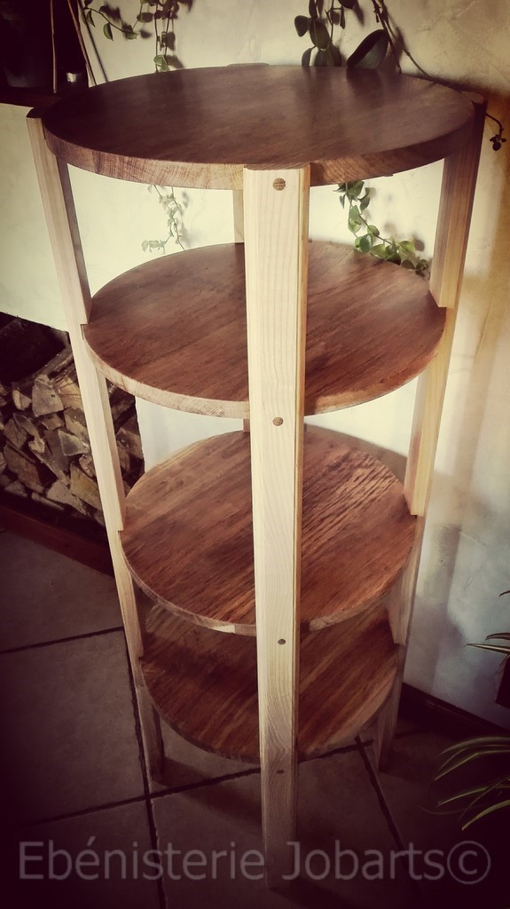 Présentoir Meuble présentoir d'ébéniste.