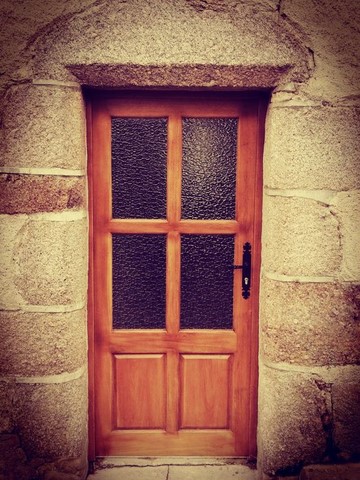 Ebénisterie porte d'entrée.